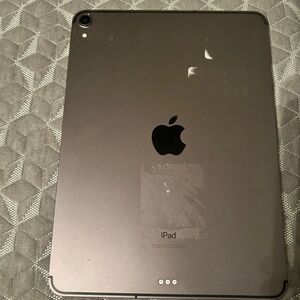 iPad Pro 11”